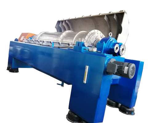 Yüksek Hızlı Paslanmaz Çelik PLC Denetimli Dikey Dekantör Merkezcilik Makinesi Motor Gücüyle